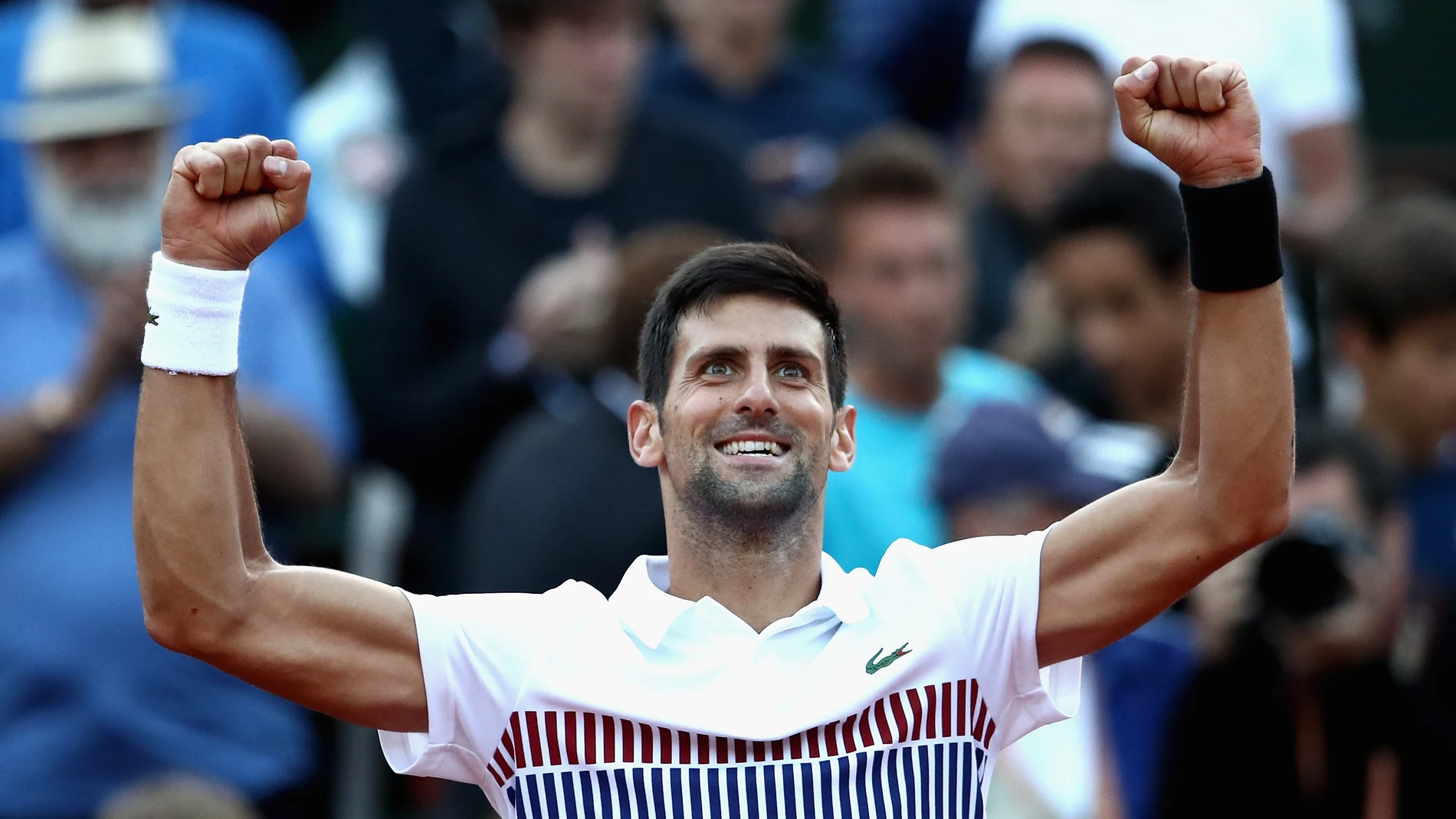 Djokovic celebra su triunfo ante Albert Ramos