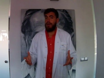 Juan, el médico 2.0 de La Isla Juan, el médico 2.0 de La Isla