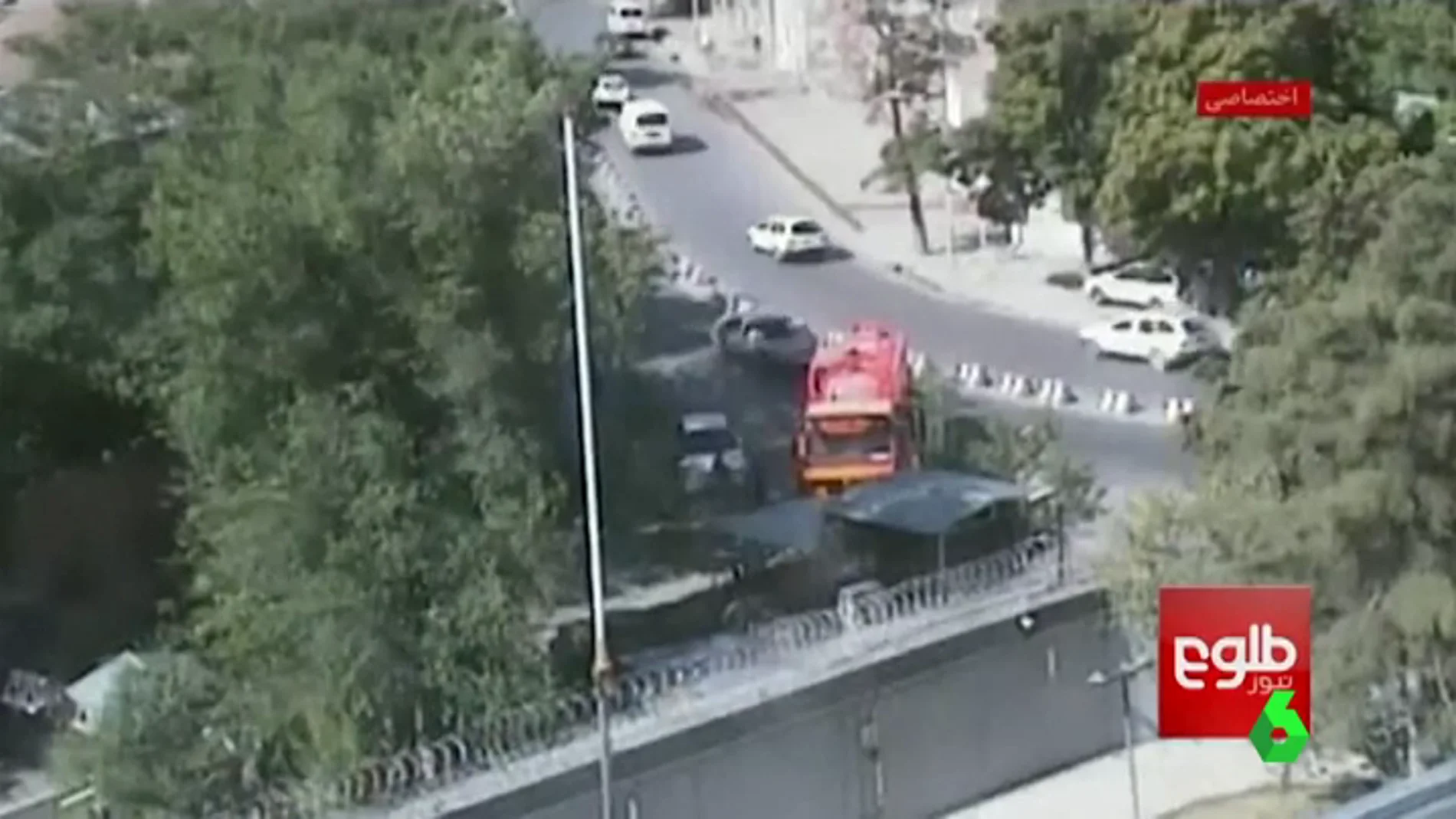 Camión bomba en Kabul antes de estallar