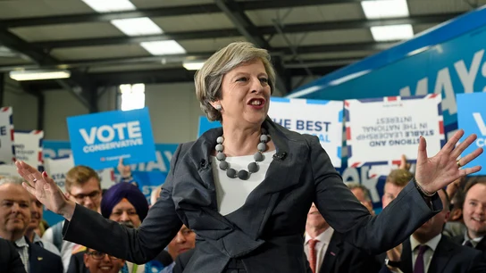 La primera ministra británica, Theresa May, atiende un evento de campaña La primera ministra británica, Theresa May, atiende un evento de campaña