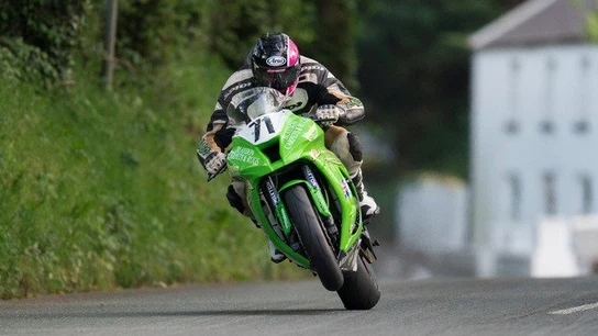 Davey Lambert, en el Tourist Trophy de la Isla de Man Davey Lambert, en el Tourist Trophy de la Isla de Man