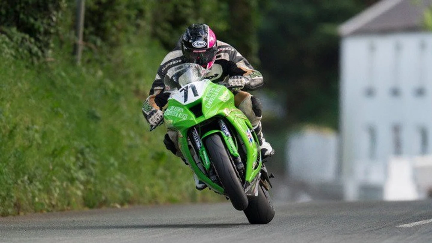 Davey Lambert, en el Tourist Trophy de la Isla de Man Davey Lambert, en el Tourist Trophy de la Isla de Man