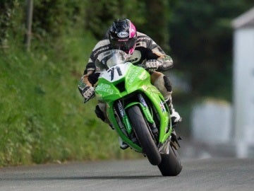 Davey Lambert, en el Tourist Trophy de la Isla de Man Davey Lambert, en el Tourist Trophy de la Isla de Man