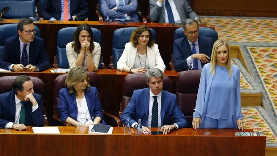 Cristina Cifuentes y el grupo del PP en la Asamblea de la Comunidad de Madrid Cristina Cifuentes y el grupo del PP en la Asamblea de la Comunidad de Madrid