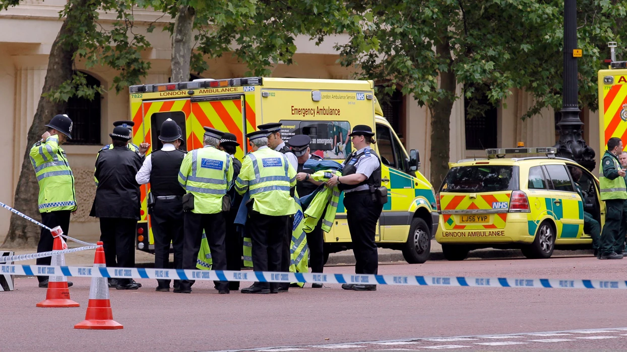 Policía británica durante un suceso