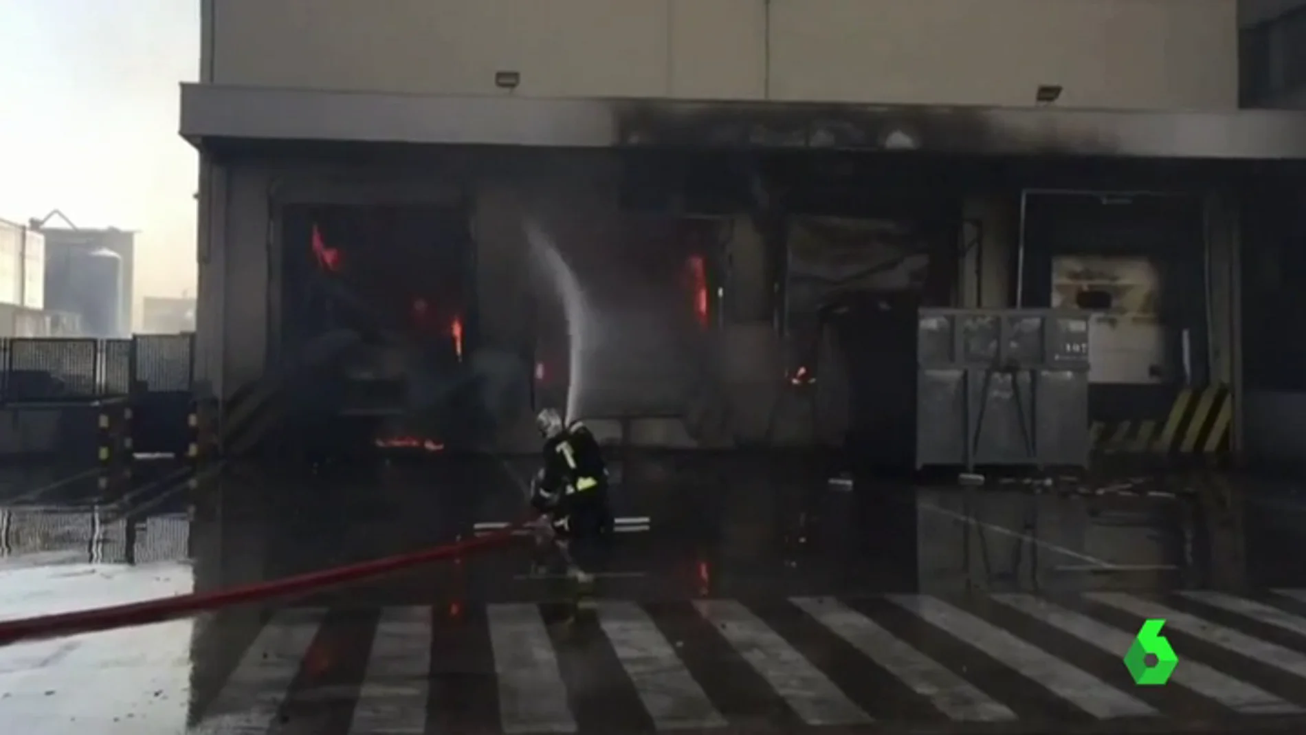 Incendio en una panificadora de Alcalá de Henares