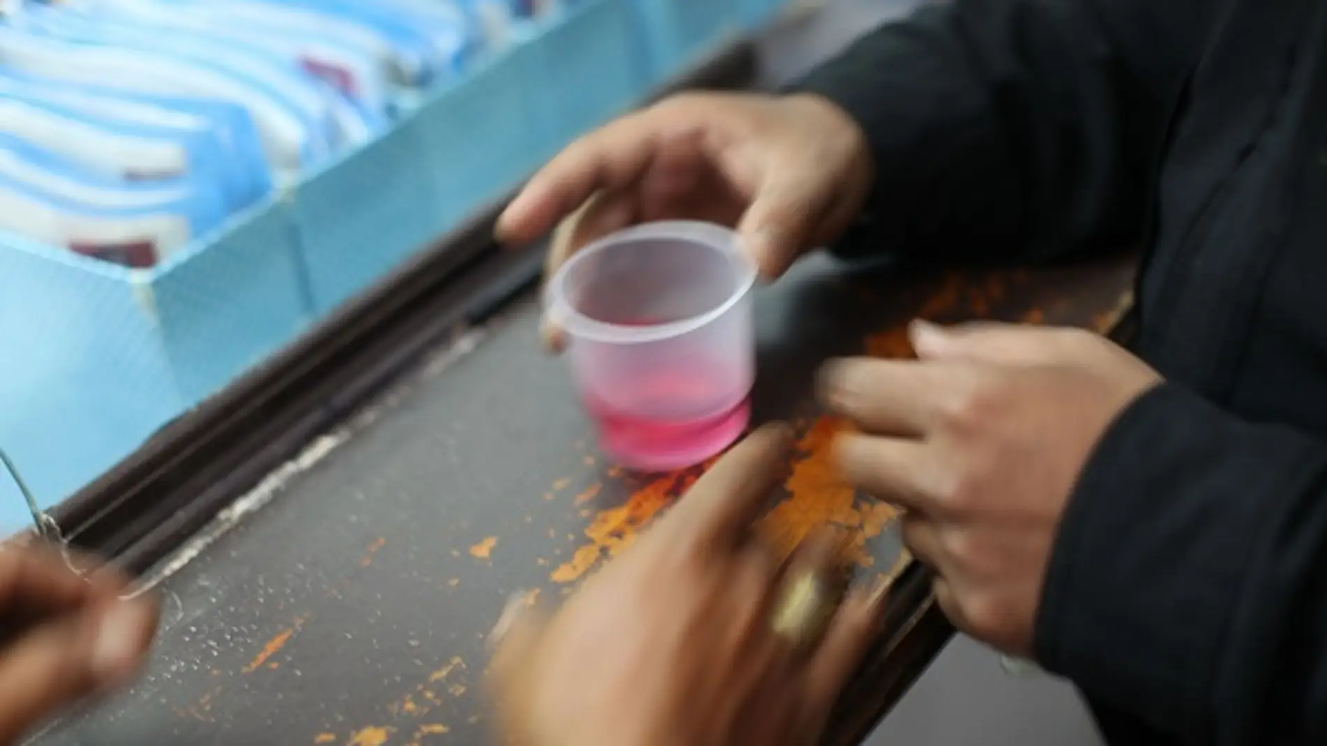 Un vaso de metadona en un centro de tratamiento en Indonesia. / DFAT.