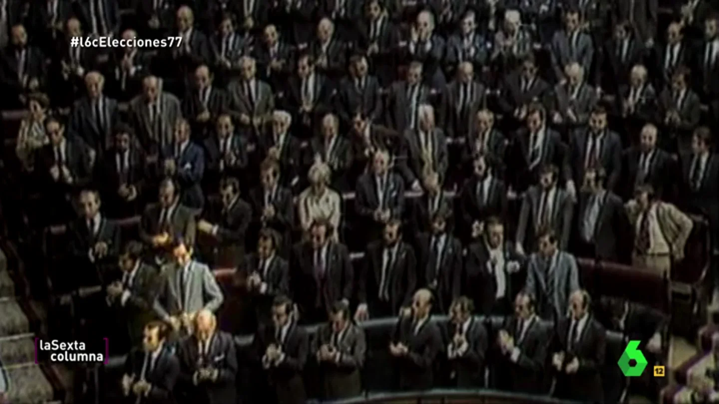 ¿Aplaudieron al rey todos los diputados en el parlamento? La insólita reacción de Guerra mostró la división socialista y comunista ¿Aplaudieron al rey todos los diputados en el parlamento? La insólita reacción de Guerra mostró la división socialista y comunista