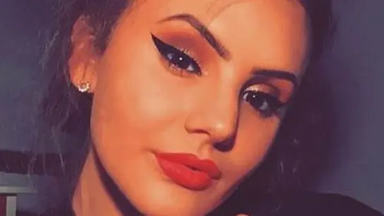 Muere una chica alérgica tras comer un kebab con salsa de yogur Muere una chica alérgica tras comer un kebab con salsa de yogur