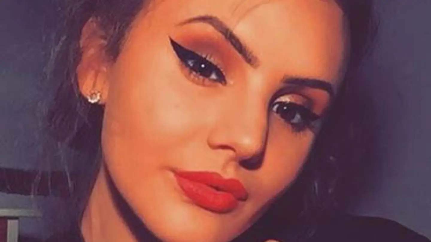 Muere una chica alérgica tras comer un kebab con salsa de yogur Muere una chica alérgica tras comer un kebab con salsa de yogur