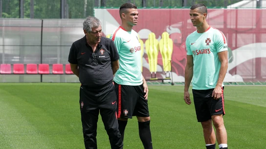 Cristiano, con Pepe y Fernando Santos Cristiano, con Pepe y Fernando Santos
