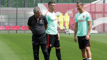 Cristiano, con Pepe y Fernando Santos