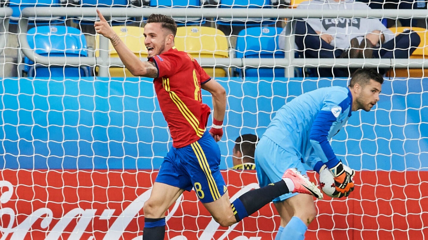 Sa&uacute;l celebra un gol con Espa&ntilde;a