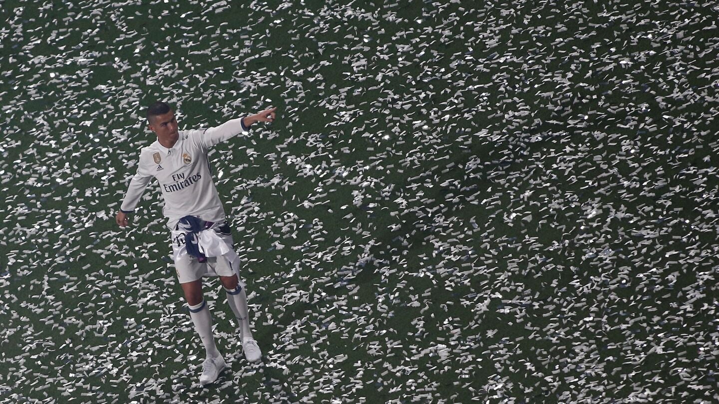 Cristiano Ronaldo, en la fiesta de la Duod&eacute;cima en el Santiago Bernab&eacute;u