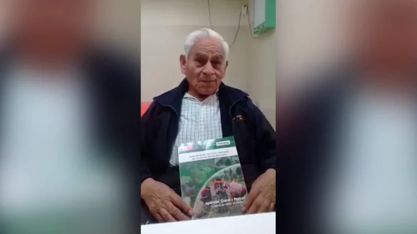 Ambrosio, el anciano de 80 años que ha retomado los estudios de primaria: "Quiero ser un espejo para jóvenes"