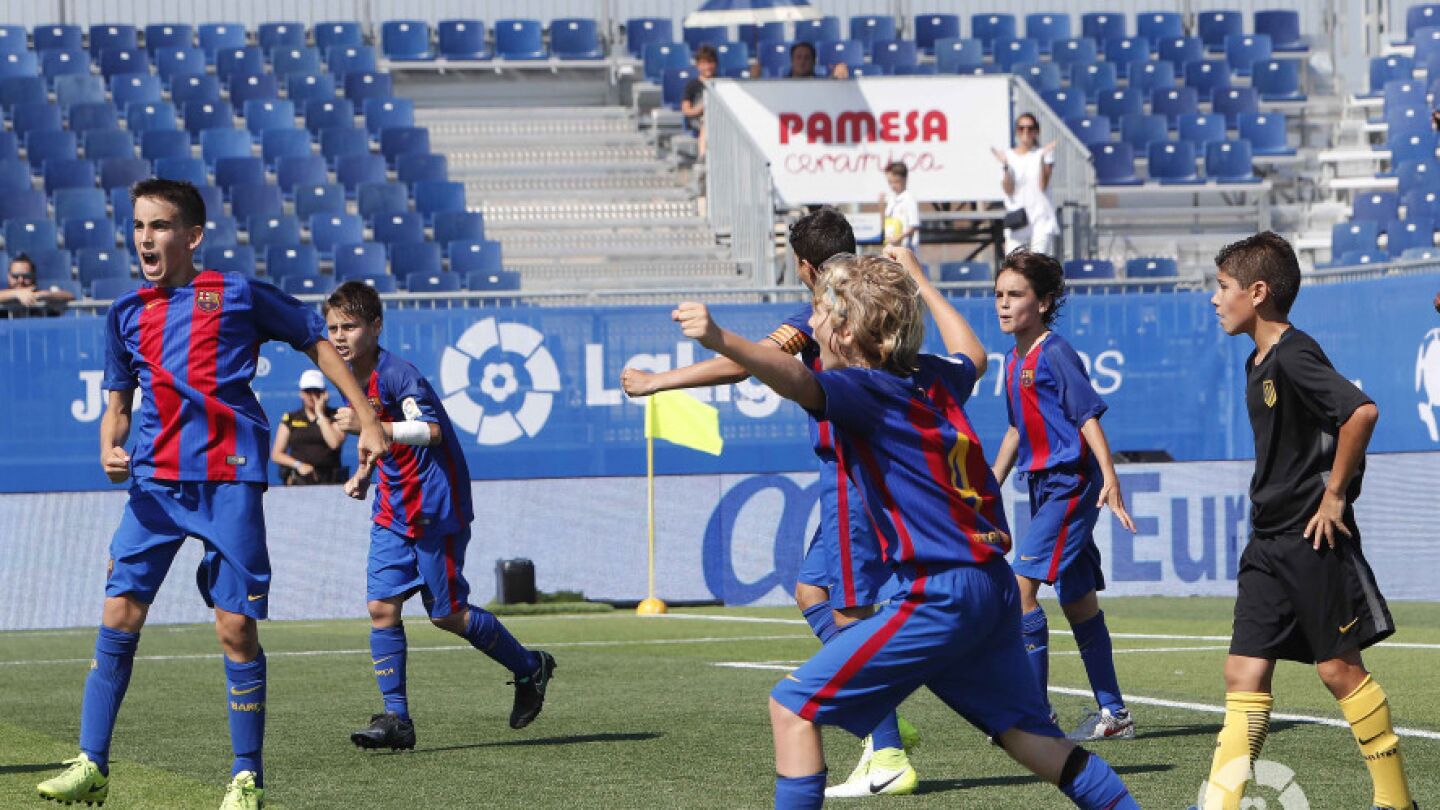 El Barcelona celebra su victoria ante el Atl&eacute;tico de Madrid en LaLiga Promises