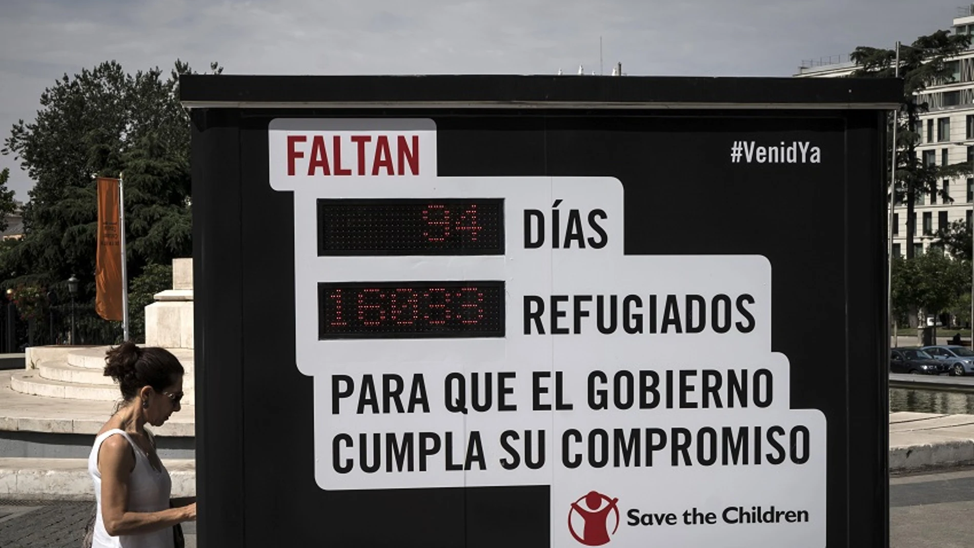 Inauguran un contador en Madrid para recordar los refugiados que faltan por llegar a España 