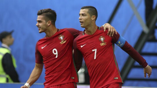 Andr&eacute; Silva celebra un gol con Cristiano