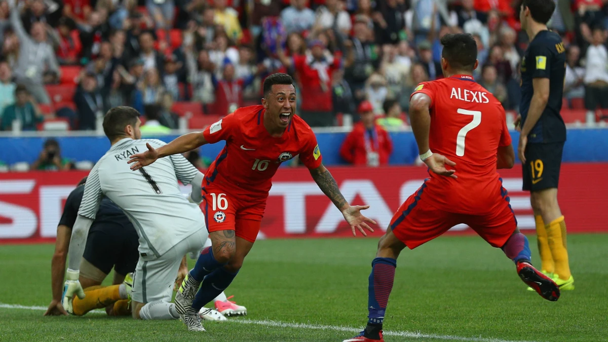 Chile celebra un gol ante Australia Chile celebra un gol ante Australia