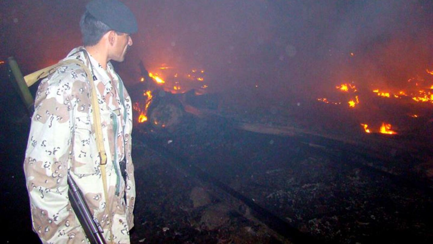 Incendio de un cami&oacute;n cisterna en Pakist&aacute;n