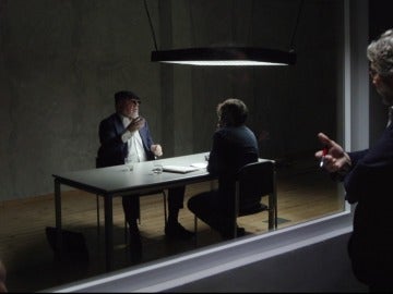 Los periodistas Álvaro de Cózar y Antonio Rubio, con Villarejo y Évole Los periodistas Álvaro de Cózar y Antonio Rubio, con Villarejo y Évole