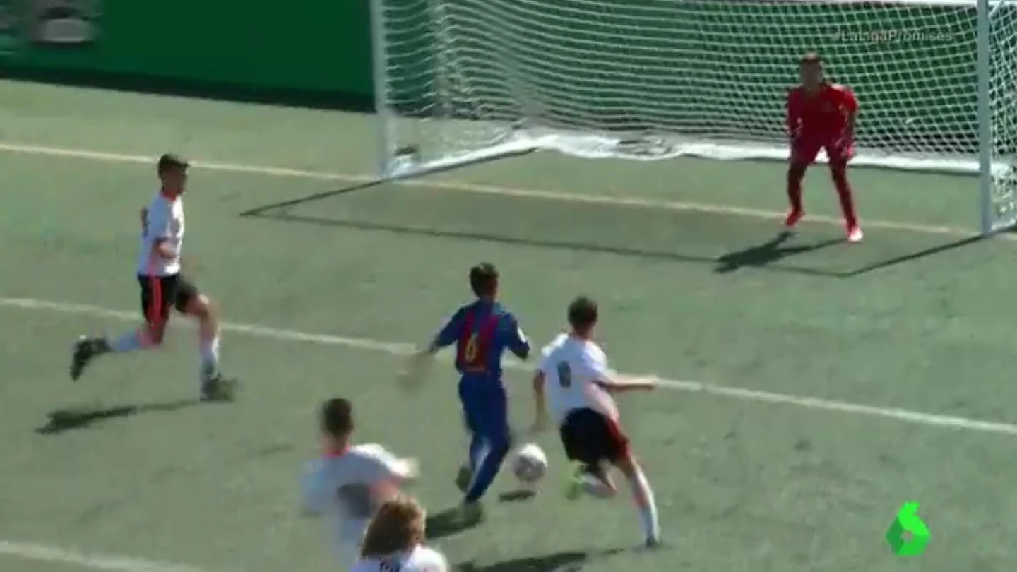 Jan Molina anota el 1-0 ante el Valencia Jan Molina anota el 1-0 ante el Valencia
