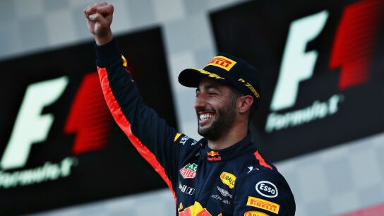 Daniel Ricciardo celebra la victoria en Bak&uacute;