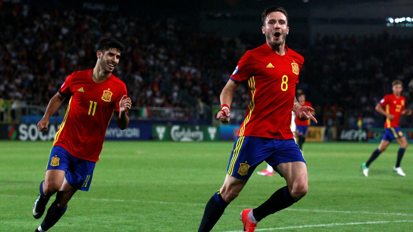 Sa&uacute;l celebra uno de sus goles contra Italia