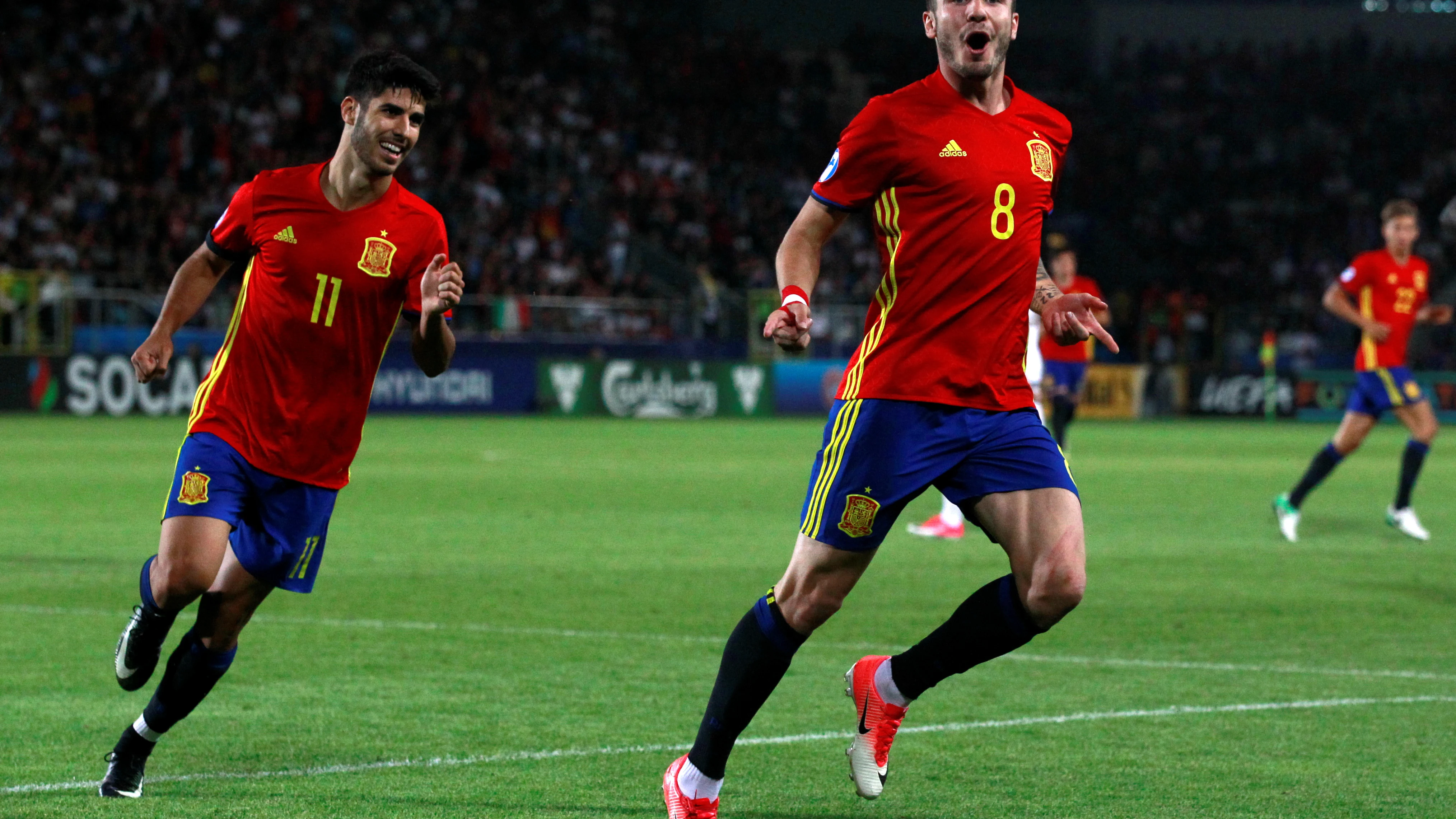 Saúl celebra uno de sus goles contra Italia