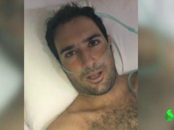 Cristian Bosco, el surfista cántabro con leucemia atrapado en Bali, vuelve a casa: "El sol sale hoy, estoy lleno de felicidad" Cristian Bosco, el surfista cántabro con leucemia atrapado en Bali, vuelve a casa: "El sol sale hoy, estoy lleno de felicidad"