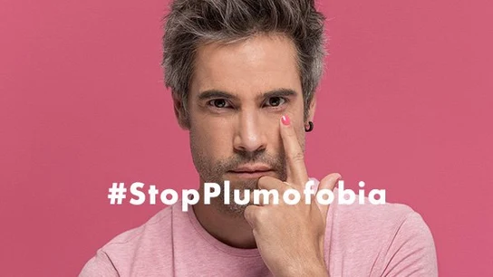 Unax Ugalde en la campaña #StopPlumofobia Unax Ugalde en la campaña #StopPlumofobia