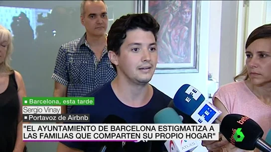 Continúa el enfrentamiento entre Airbnb y el Ayuntamiento de Barcelona: "Han emprendido una campaña de miedo y confusión" Continúa el enfrentamiento entre Airbnb y el Ayuntamiento de Barcelona: "Han emprendido una campaña de miedo y confusión"