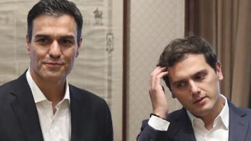 Albert Rivera y Pedro Sánchez, momentos antes de su reunión