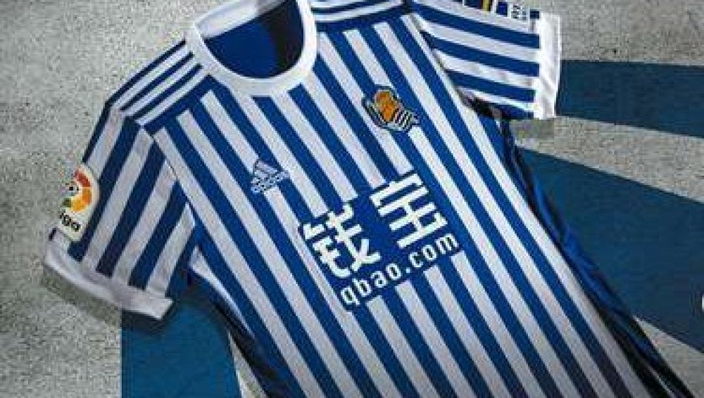 segunda equipacion Real Sociedad chica segunda equipacion Real Sociedad chica
