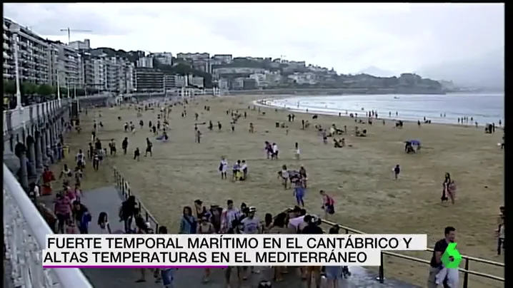 Fuerte temporal marítimo en el Cantábrico mientras que en el Mediterráneo experimentan altas temperaturas Fuerte temporal marítimo en el Cantábrico mientras que en el Mediterráneo experimentan altas temperaturas