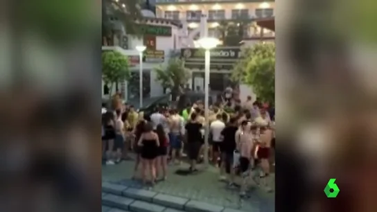 Nuevas y sorprendentes imágenes del turismo de borrachera que amenaza Mallorca Nuevas y sorprendentes imágenes del turismo de borrachera que amenaza Mallorca