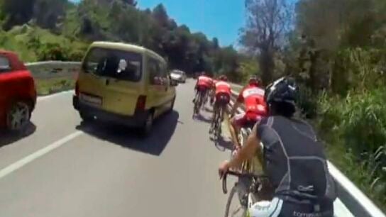 Las peores 'faenas' que se hacen conductores y ciclistas [V&Iacute;DEO]