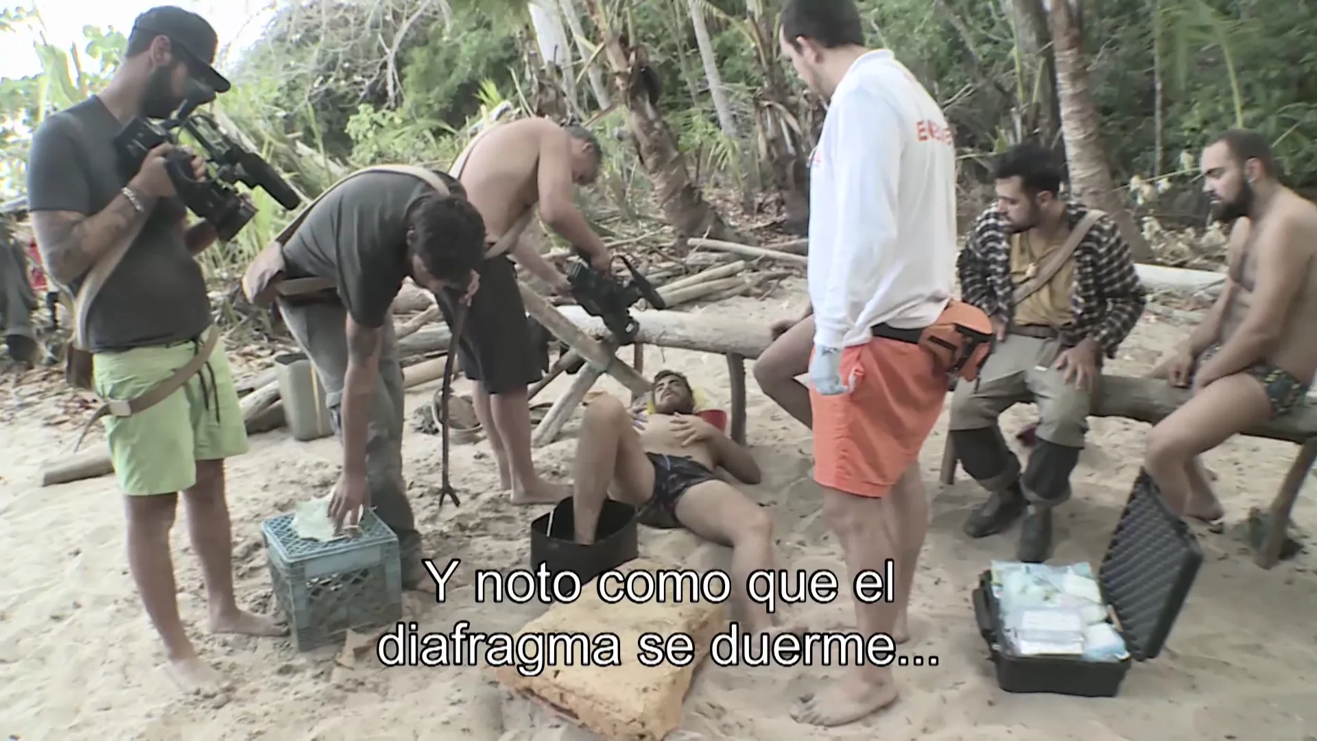 Juan sufre una picadura en La Isla Juan sufre una picadura en La Isla