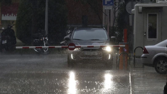 La lluvia intensa duró más de media hora La lluvia intensa duró más de media hora