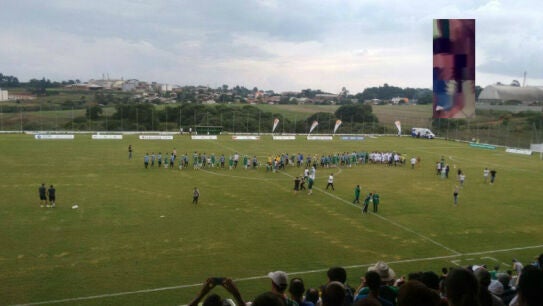  Despiden a cuatro jugadores tras divulgarse el v&iacute;deo de una masturbaci&oacute;n colectiva en el vestuario