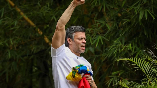 Leopoldo López tras su excarcelación Leopoldo López tras su excarcelación