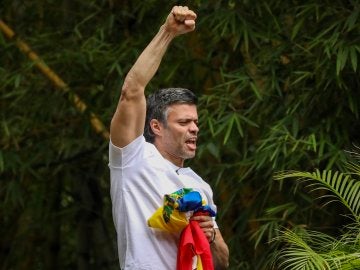 Leopoldo López tras su excarcelación Leopoldo López tras su excarcelación