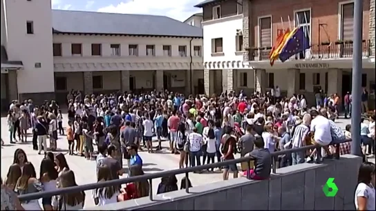 Muere una niña de ocho años tras sufrir una paliza en su casa de Huesca Muere una niña de ocho años tras sufrir una paliza en su casa de Huesca