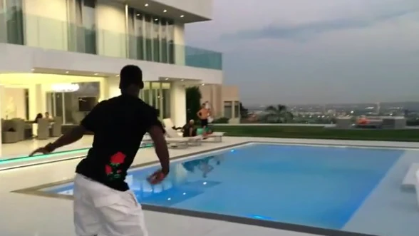 Pogba, bailando