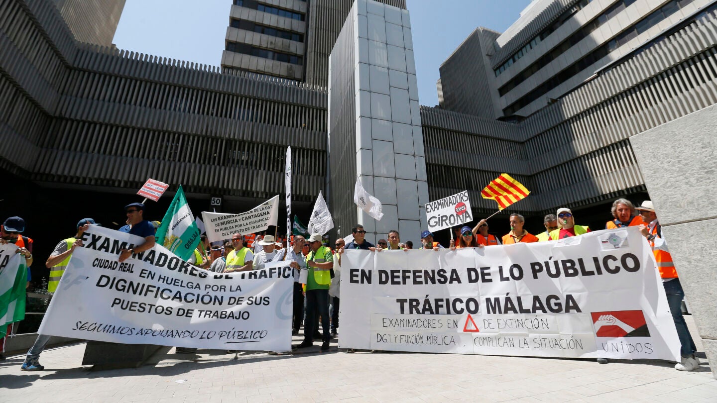 Los examinadores de tr&aacute;fico preparan una huelga indefinida para septiembre