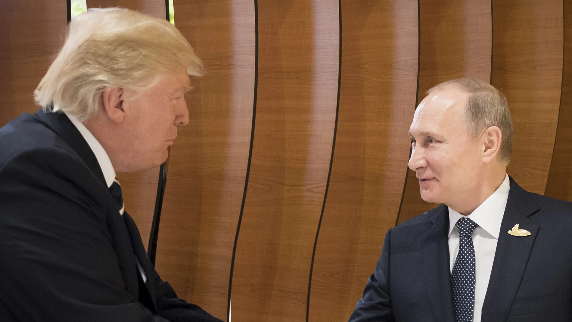 El presidente estadounidense, Donald J. Trump, y el presidente ruso, Vladímir Putin, en la cumbre de líderes de estado y gobierno del G20