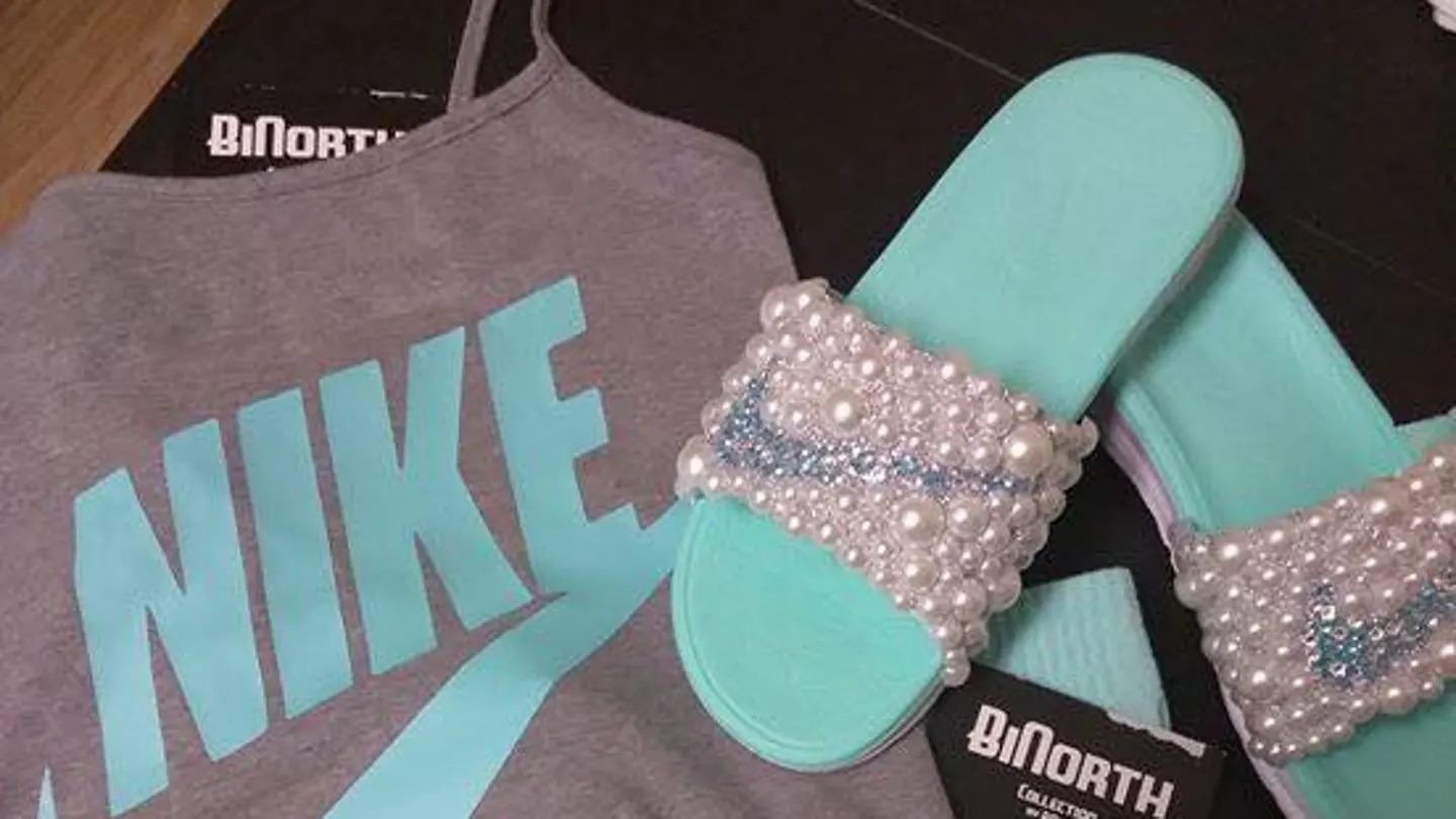 El conjunto de Nike que ha generado el debate en redes ¿De qué color es la ropa?