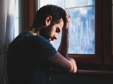 Joven llorando Joven llorando