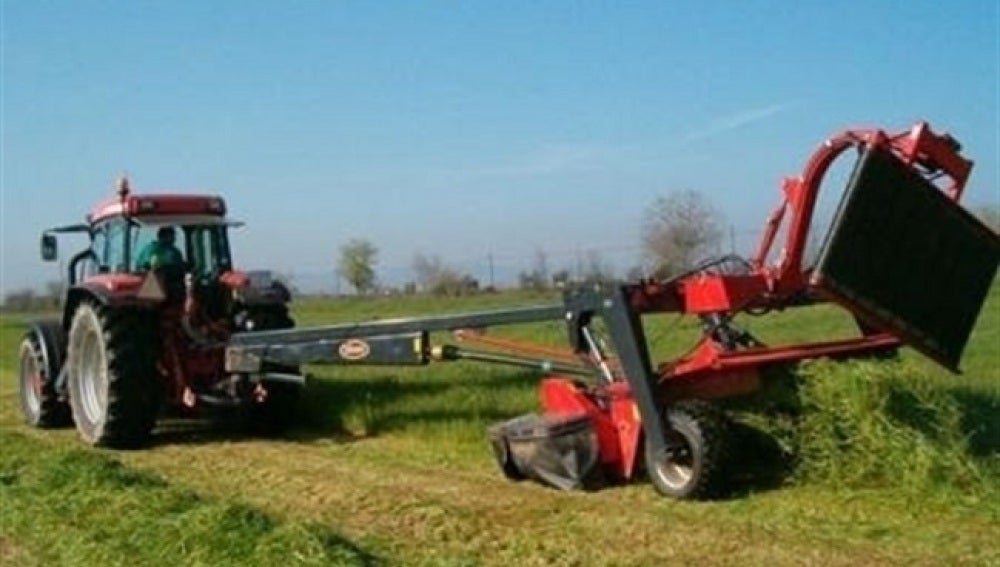 Un agricultor encuentra restos humanos mientras araba un bancal