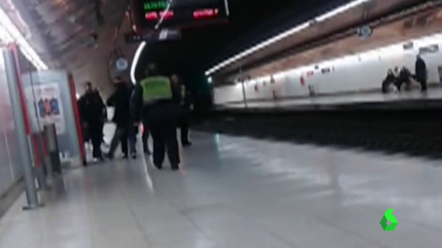  20 a&ntilde;os de c&aacute;rcel para el joven que arroj&oacute; a un polic&iacute;a a las v&iacute;as del metro de Madrid
